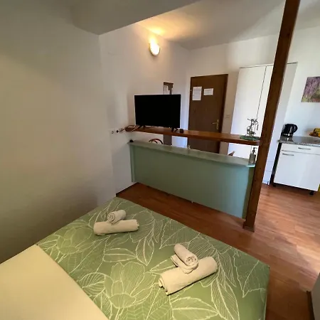 Apartment Biljana Ivanisevic Jelsa (Hvar)