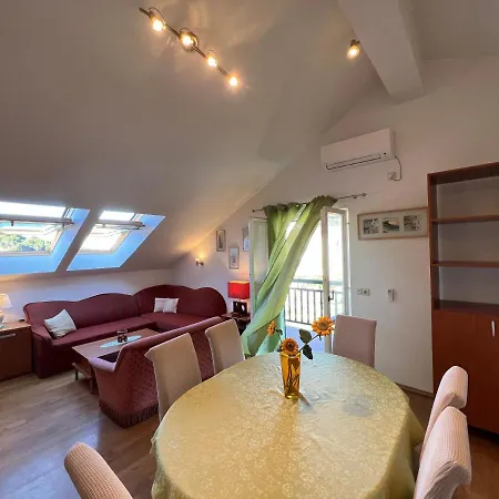 Biljana Ivanisevic Апартаменты Елса