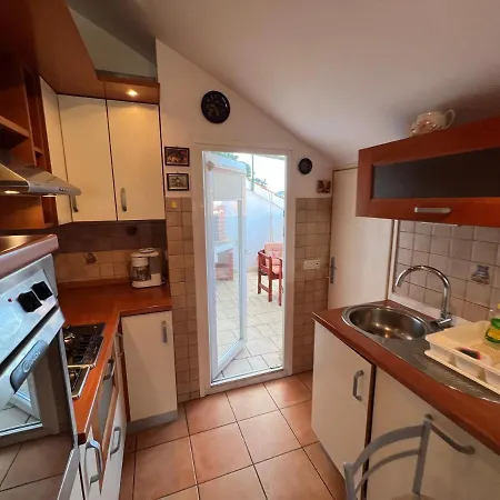 Apartment Biljana Ivanisevic Jelsa (Hvar)