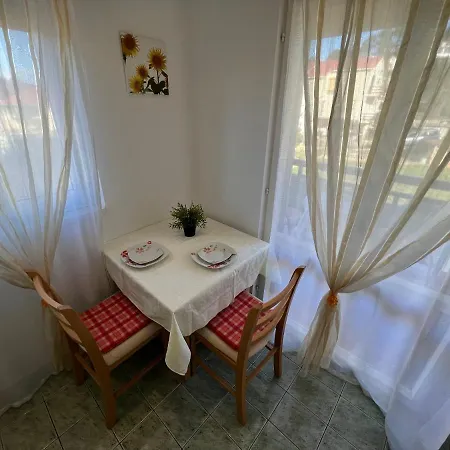 Biljana Ivanisevic * Jelsa (Hvar)